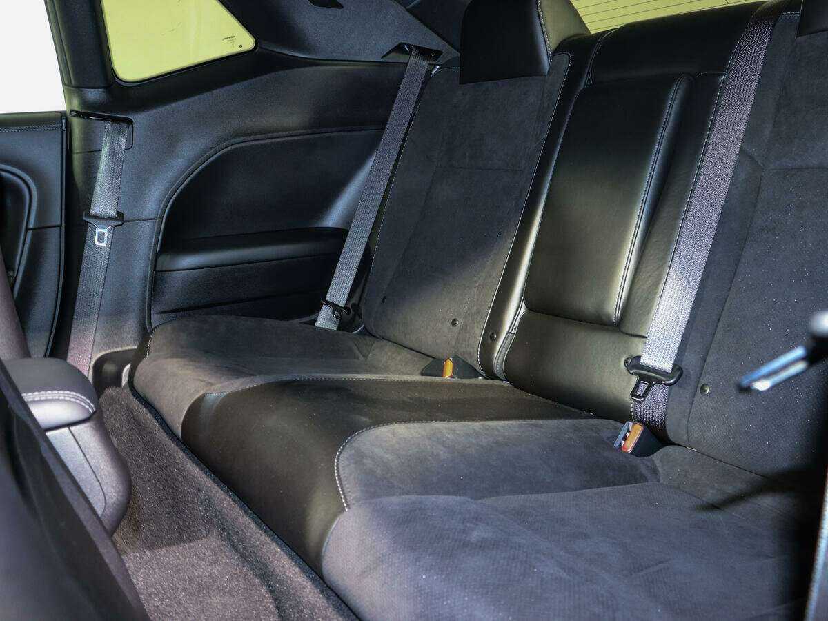 Б/У Додж Челленджер 2021 года. Фото: #8