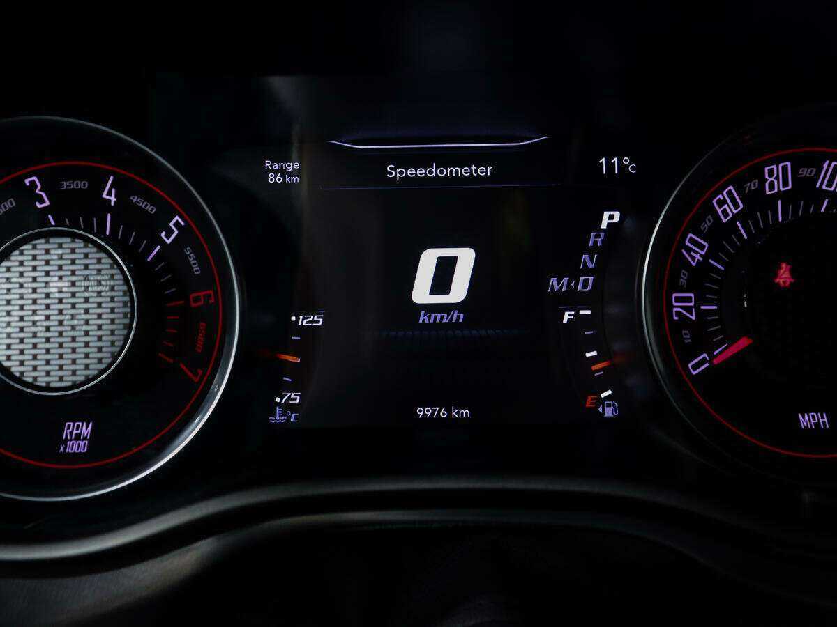 Б/У Додж Челленджер 2021 года. Фото: #9