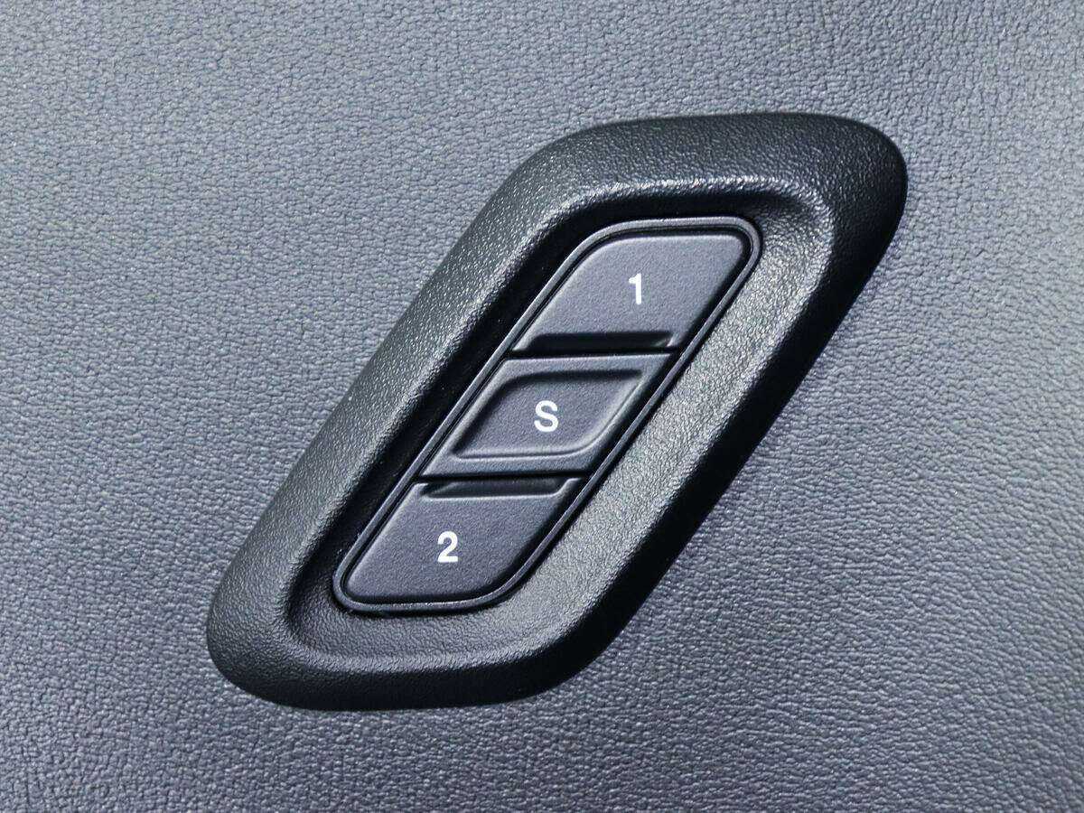 Б/У Додж Челленджер 2021 года. Фото: #15