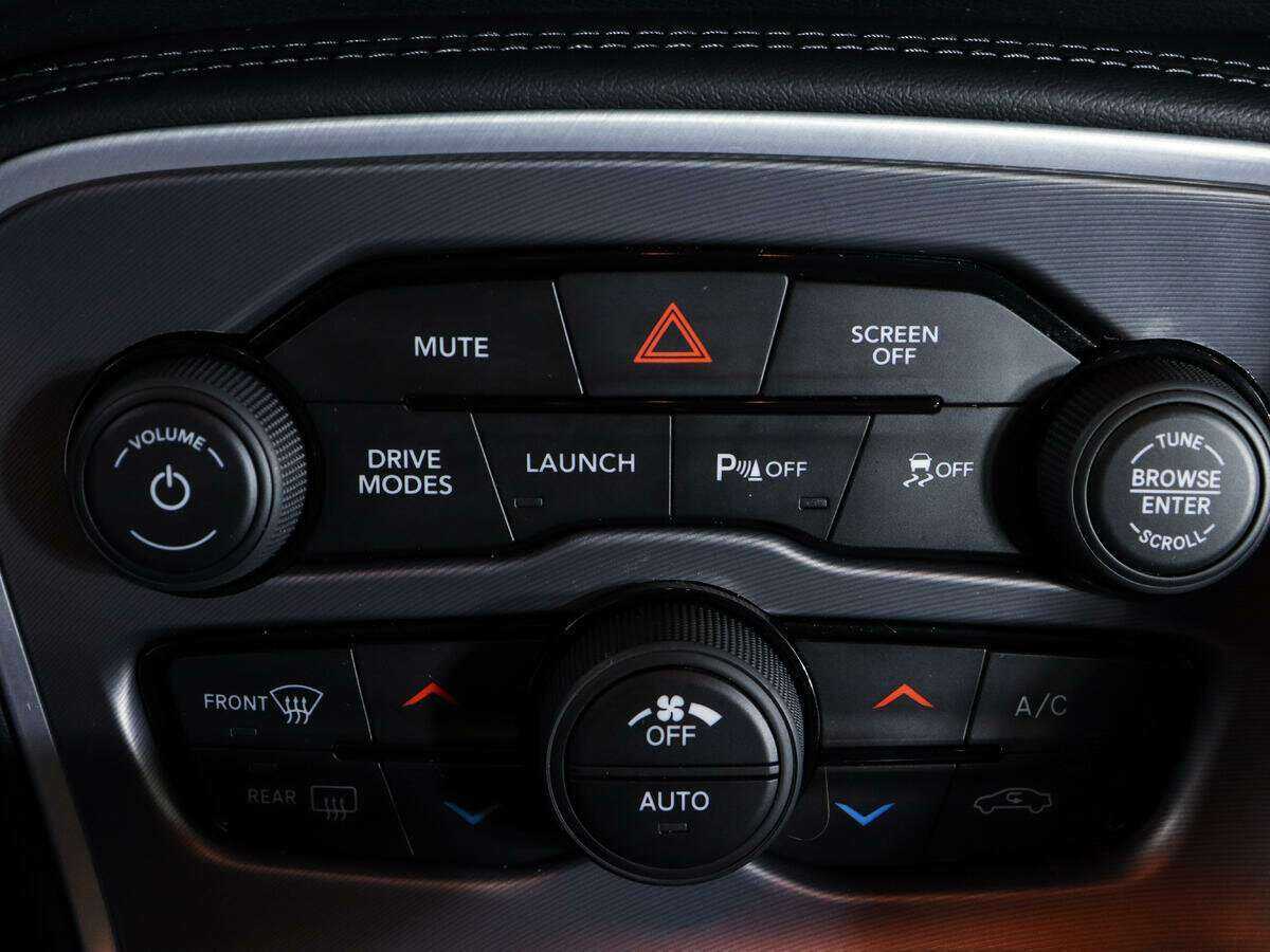 Б/У Додж Челленджер 2021 года. Фото: #18