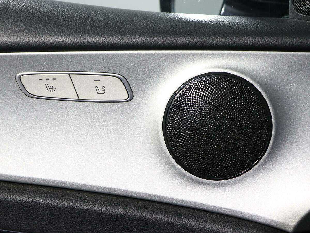 Б/У Мерседес-Бенц Е-Класс 2019 года. Фото: #15