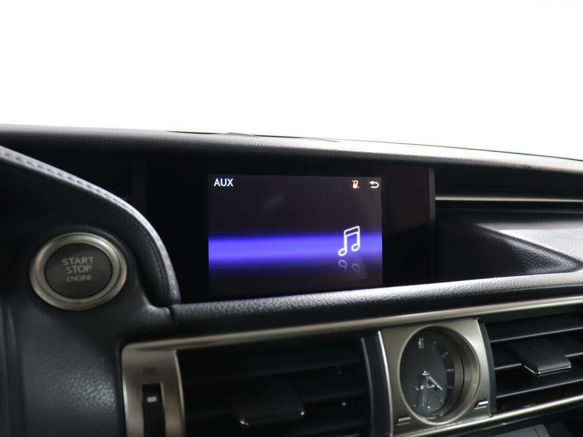 Б/У Лексус ИС 2015 года. Фото: #21