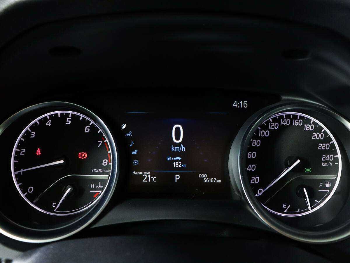 Б/У Тойота Камри 2021 года. Фото: #8