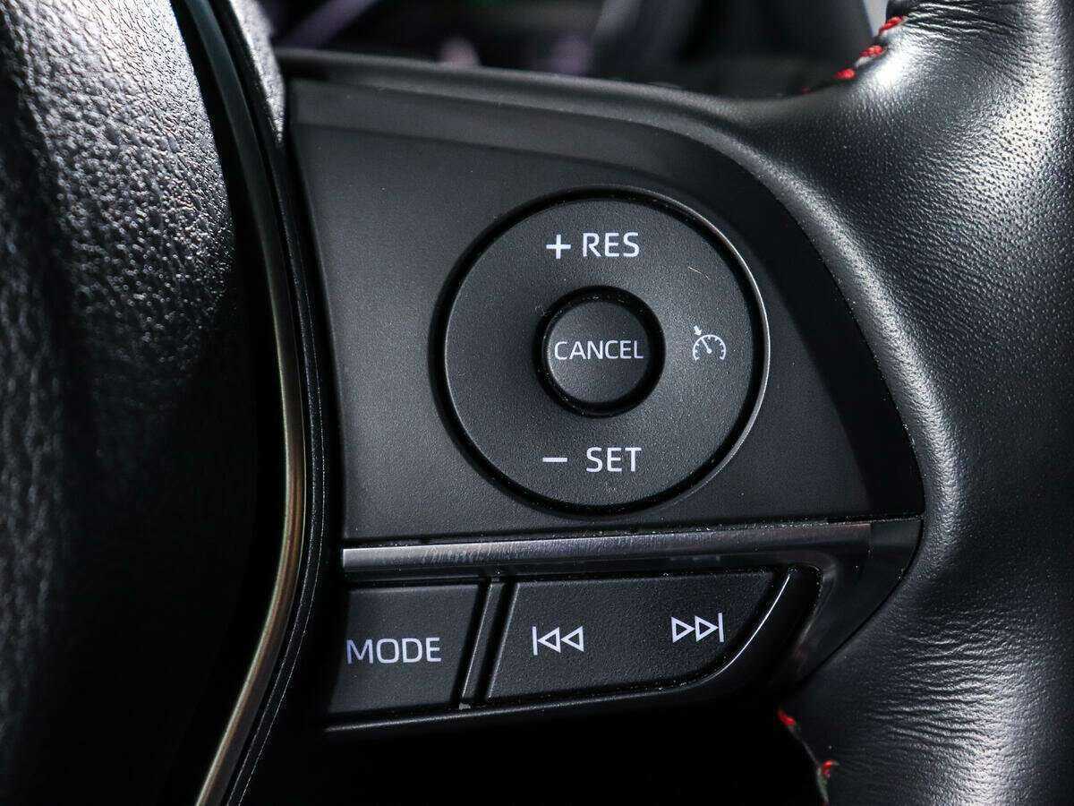 Б/У Тойота Камри 2021 года. Фото: #15