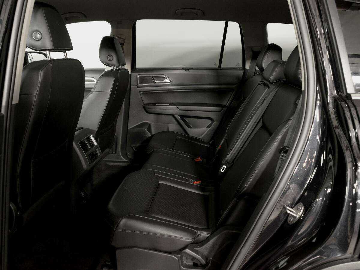 Б/У Фольксваген Терамонт 2018 года. Фото: #9