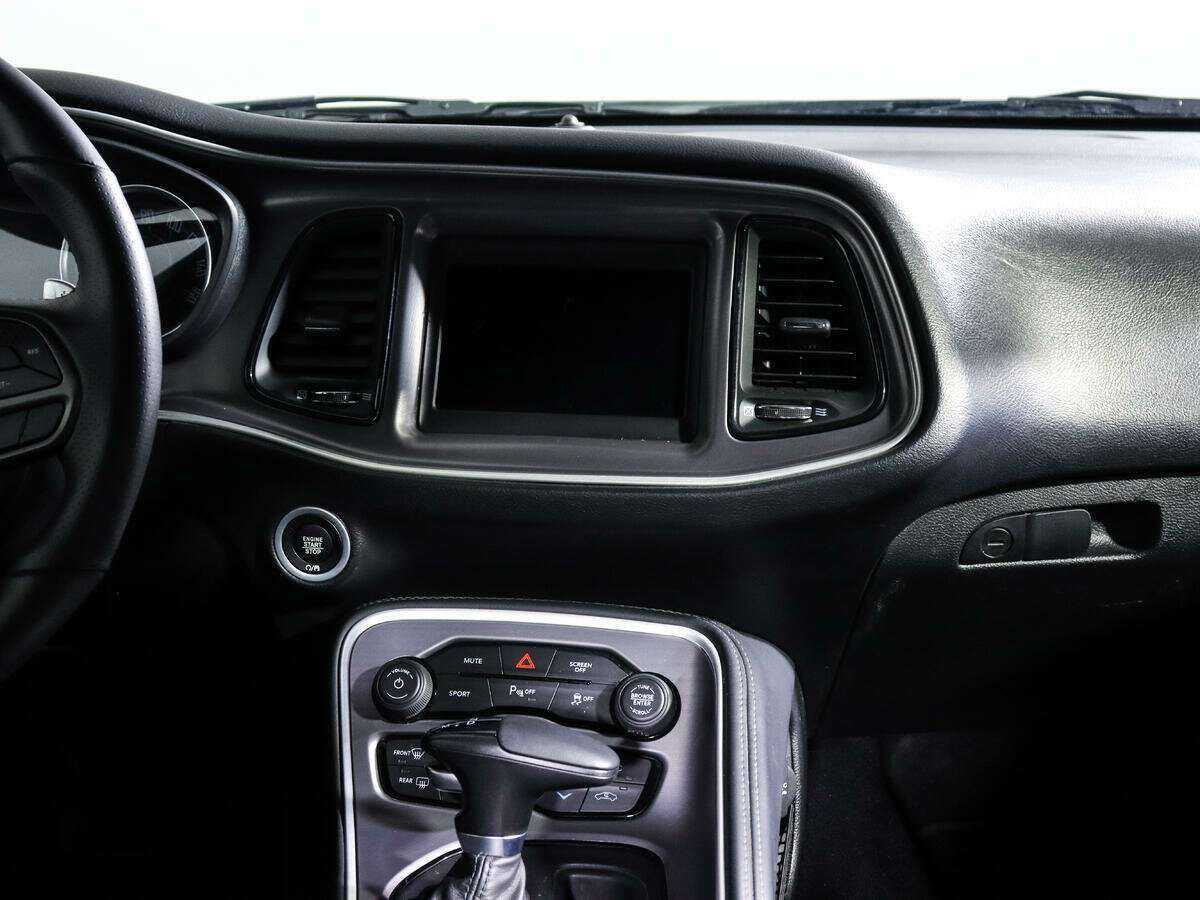 Б/У Додж Челленджер 2022 года. Фото: #10