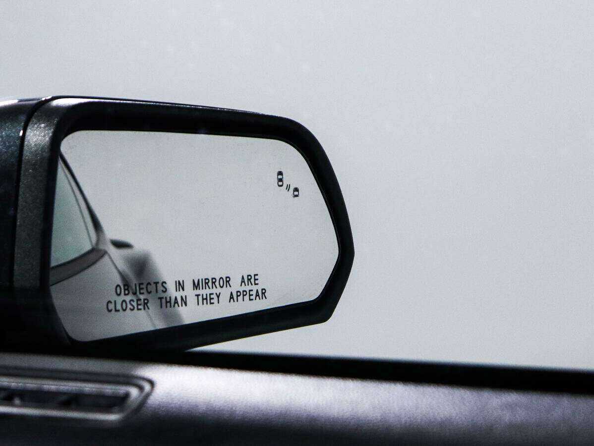 Б/У Форд Мустанг 2022 года. Фото: #16