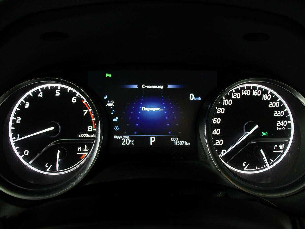 Б/У Тойота Камри 2018 года. Фото: #7