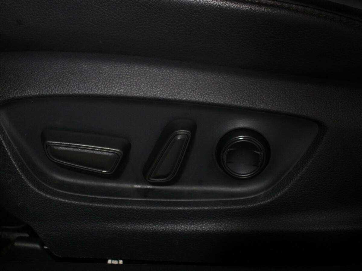 Б/У Тойота Камри 2018 года. Фото: #13