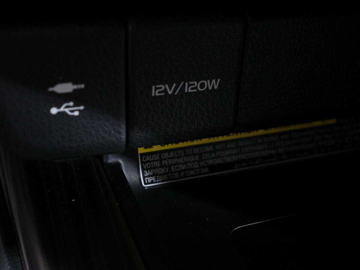 Б/У Тойота Камри 2018 года. Фото: #17