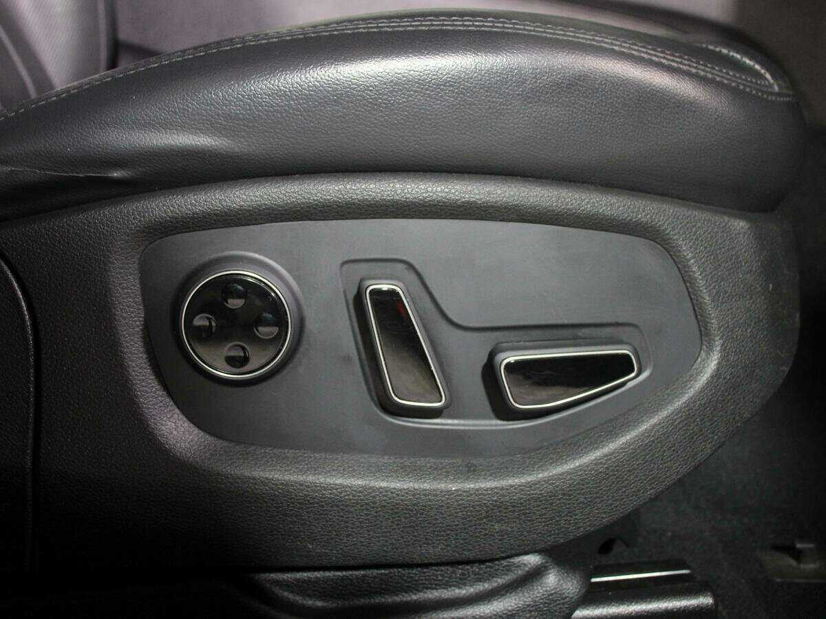 Б/У Хендай Генезис 2014 года. Фото: #13