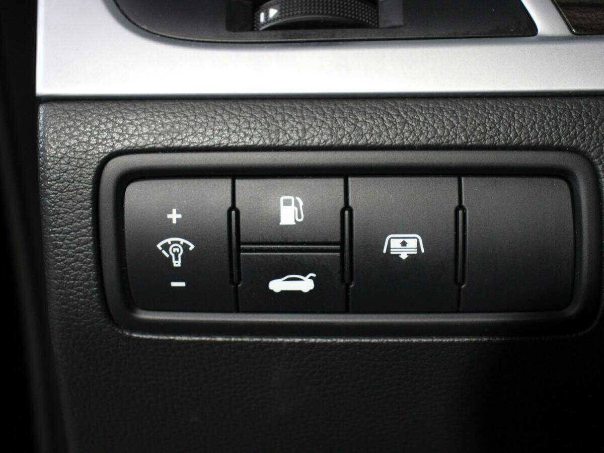 Б/У Хендай Генезис 2014 года. Фото: #17