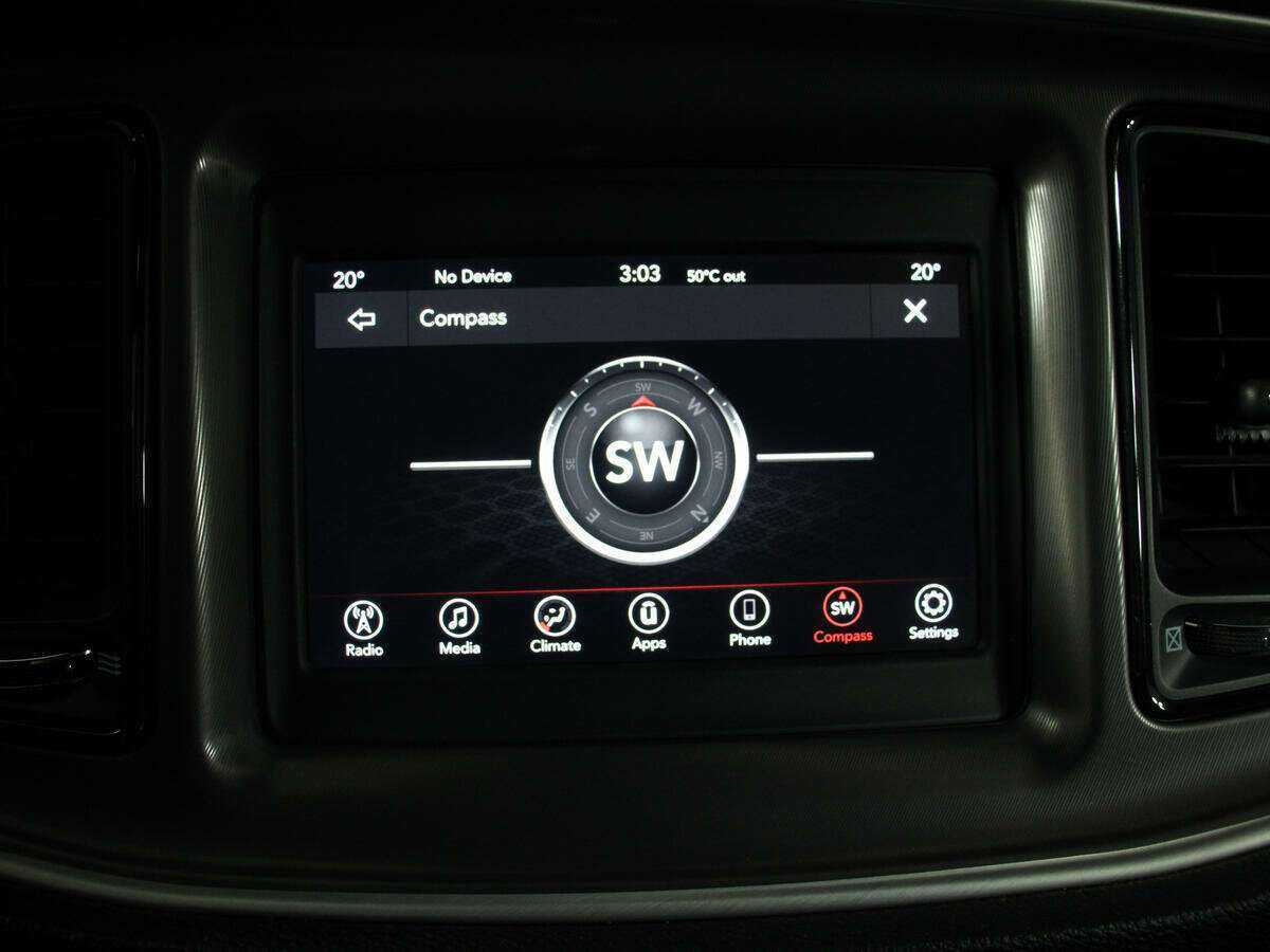 Б/У Додж Челленджер 2022 года. Фото: #21