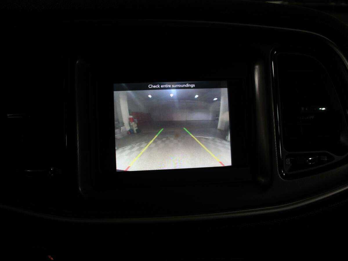 Б/У Додж Челленджер 2022 года. Фото: #24