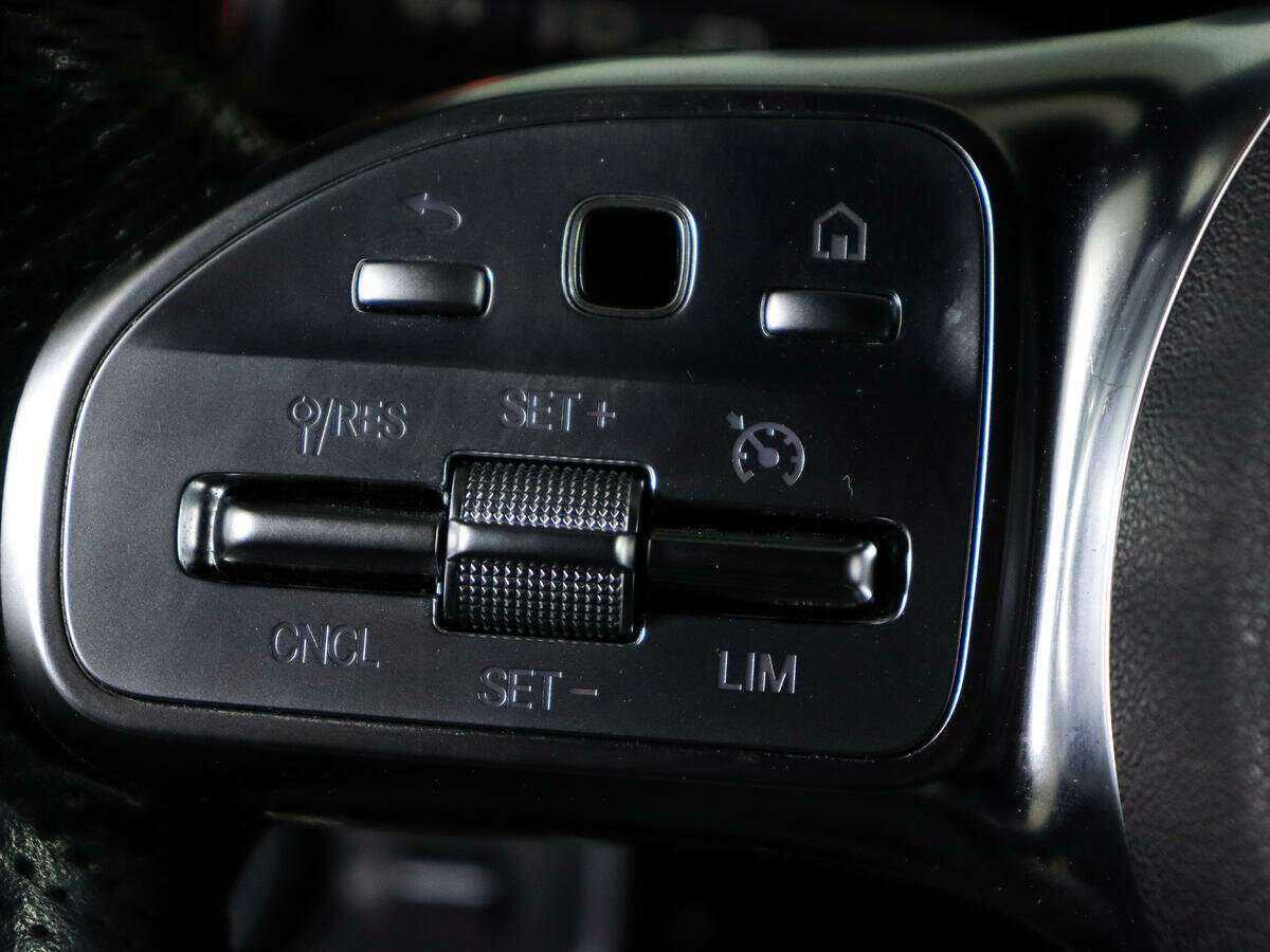 Б/У Мерседес-Бенц А-Класс 2020 года. Фото: #15