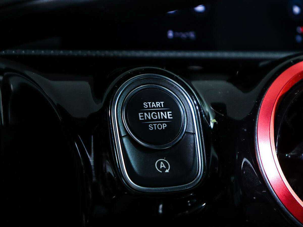 Б/У Мерседес-Бенц А-Класс 2020 года. Фото: #18