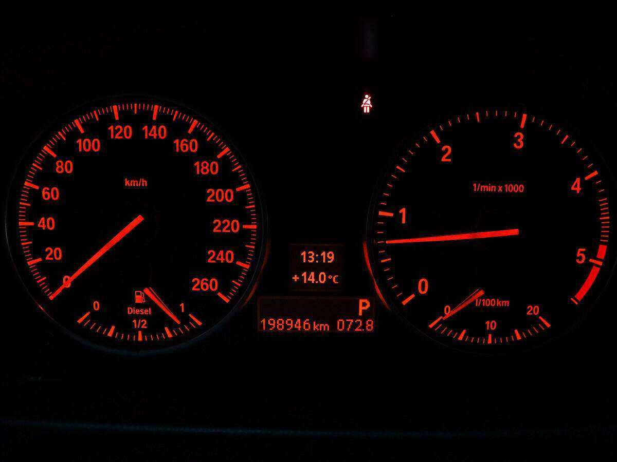 Б/У БМВ 3 серии 2008 года. Фото: #8