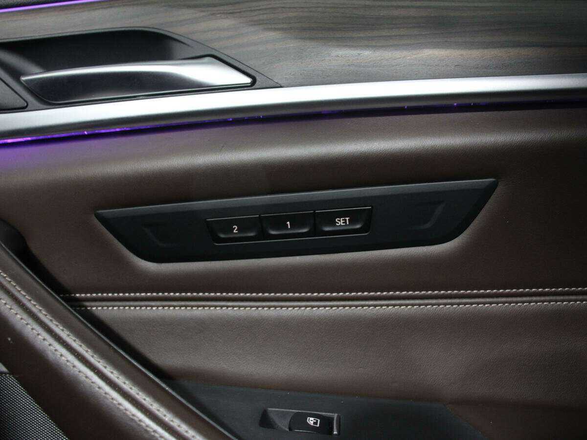 Б/У БМВ 5 серии 2017 года. Фото: #19