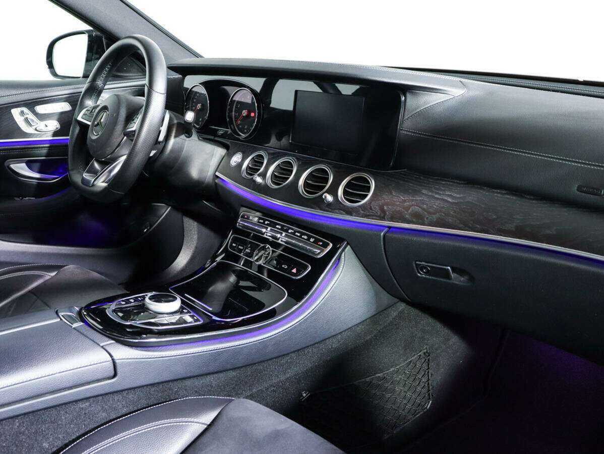 Б/У Мерседес-Бенц Е-Класс 2016 года. Фото: #5