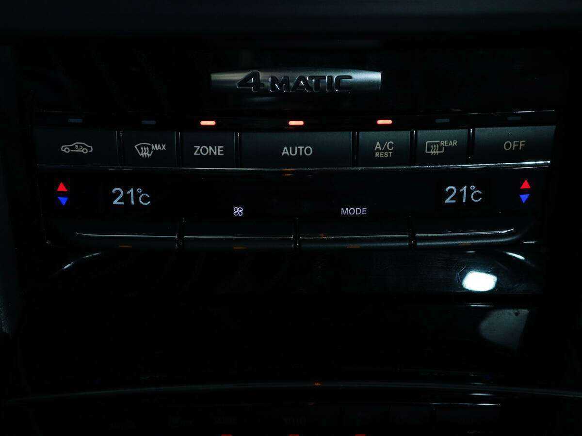 Б/У Мерседес-Бенц Е-Класс 2012 года. Фото: #17