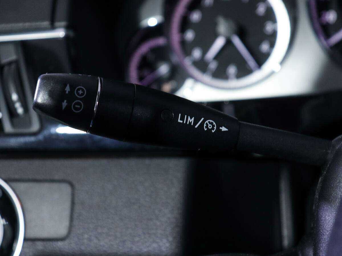 Б/У Мерседес-Бенц Е-Класс 2012 года. Фото: #19