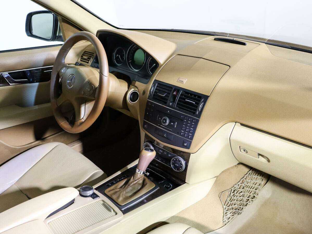 Б/У Мерседес-Бенц Ц-Класс 2007 года. Фото: #6