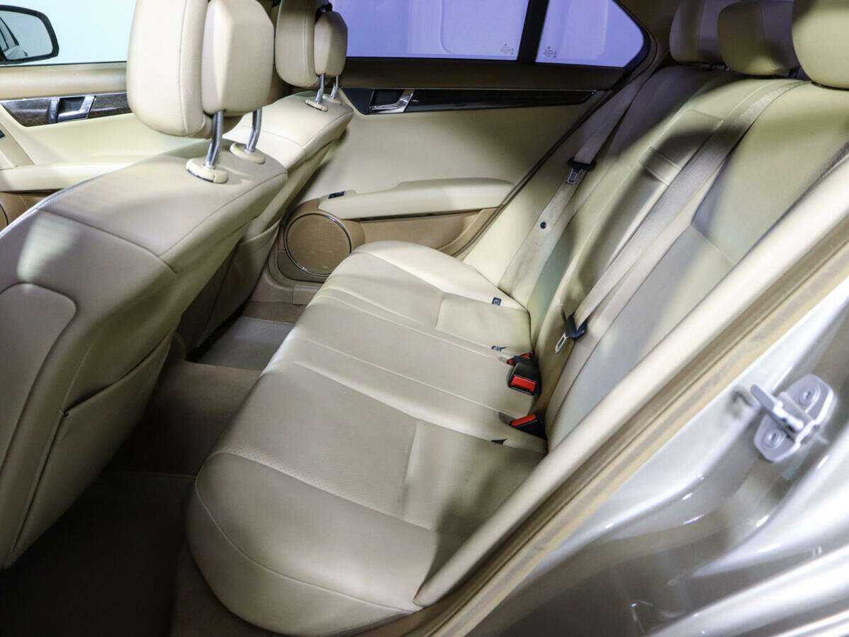 Б/У Мерседес-Бенц Ц-Класс 2007 года. Фото: #7