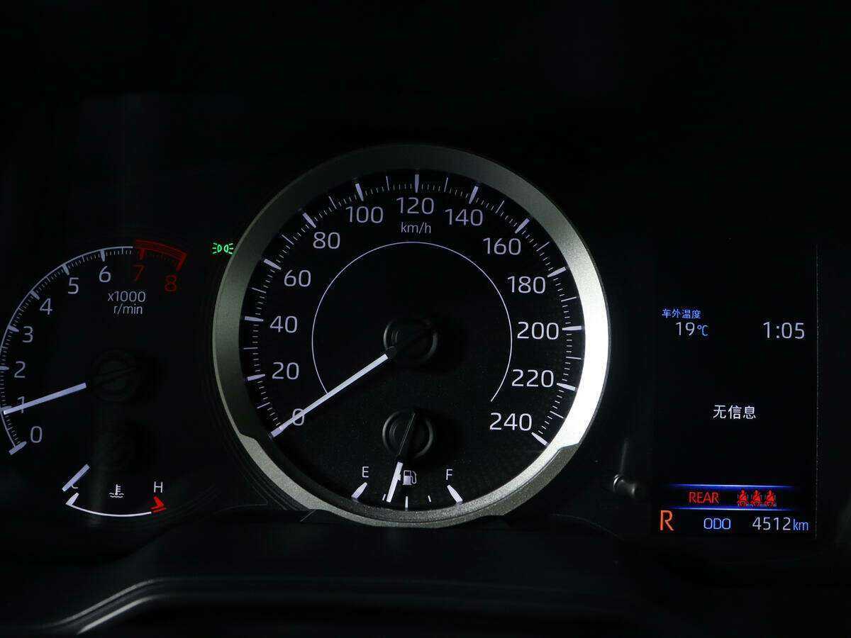 Б/У Тойота Королла 2022 года. Фото: #7