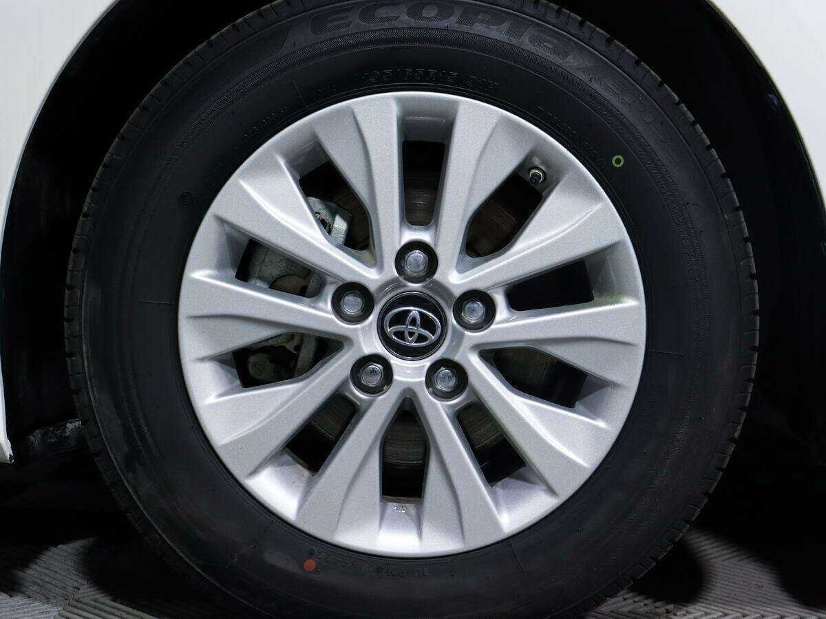 Б/У Тойота Королла 2022 года. Фото: #11