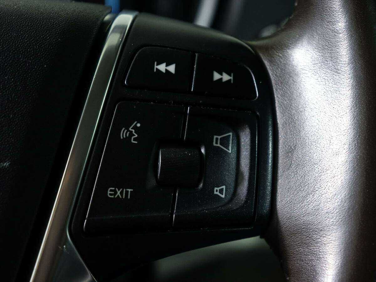 Б/У Вольво В40 Кросс Кантри 2013 года. Фото: #16