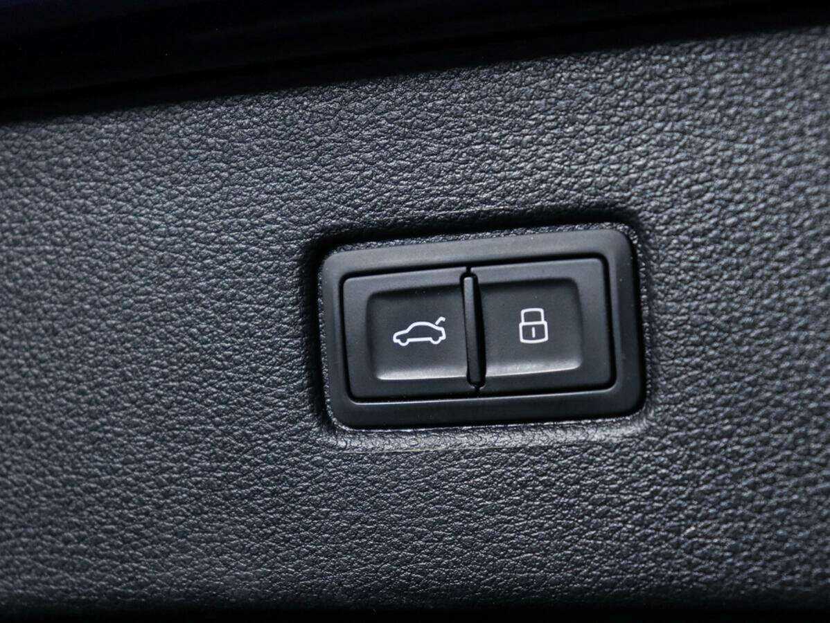 Б/У Ауди К7 2021 года. Фото: #12