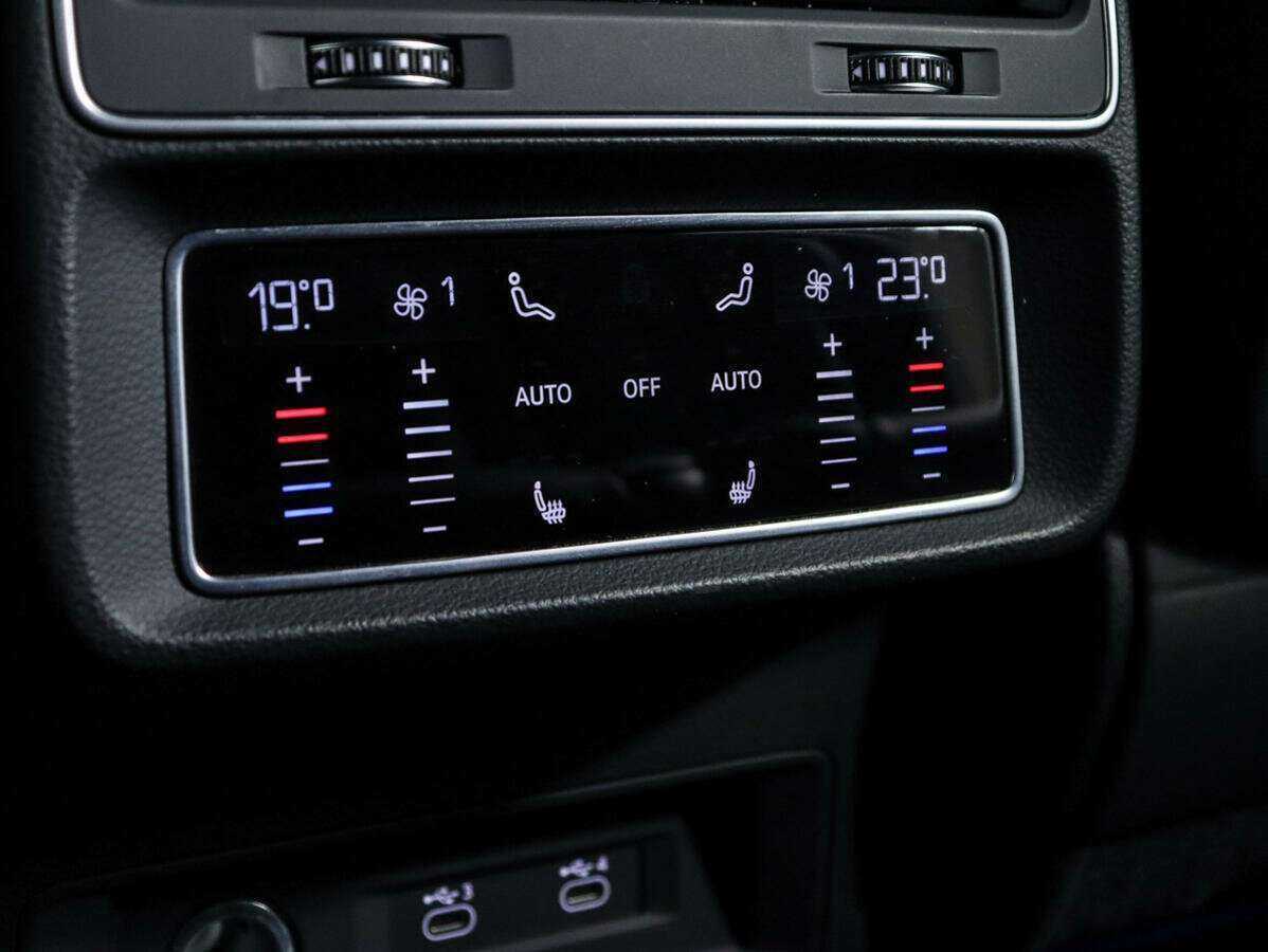 Б/У Ауди К7 2021 года. Фото: #29