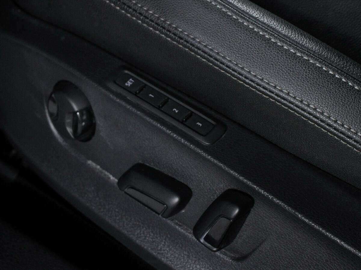 Б/У Фольксваген Пассат (Северная Америка и Китай) 2021 года. Фото: #13