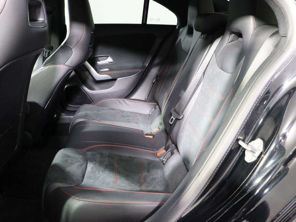 Б/У Мерседес-Бенц КЛА 2019 года. Фото: #9