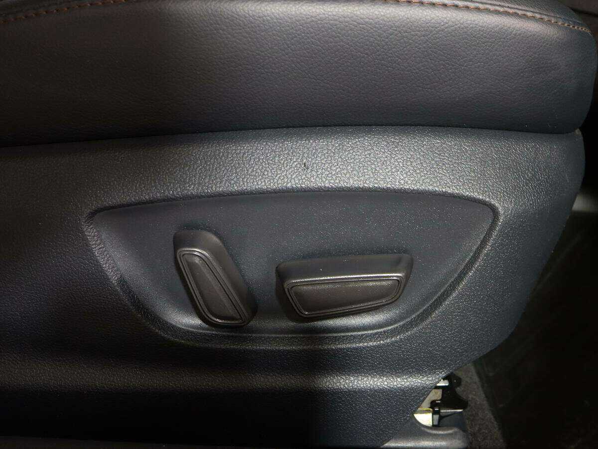 Б/У Тойота Камри 2020 года. Фото: #10