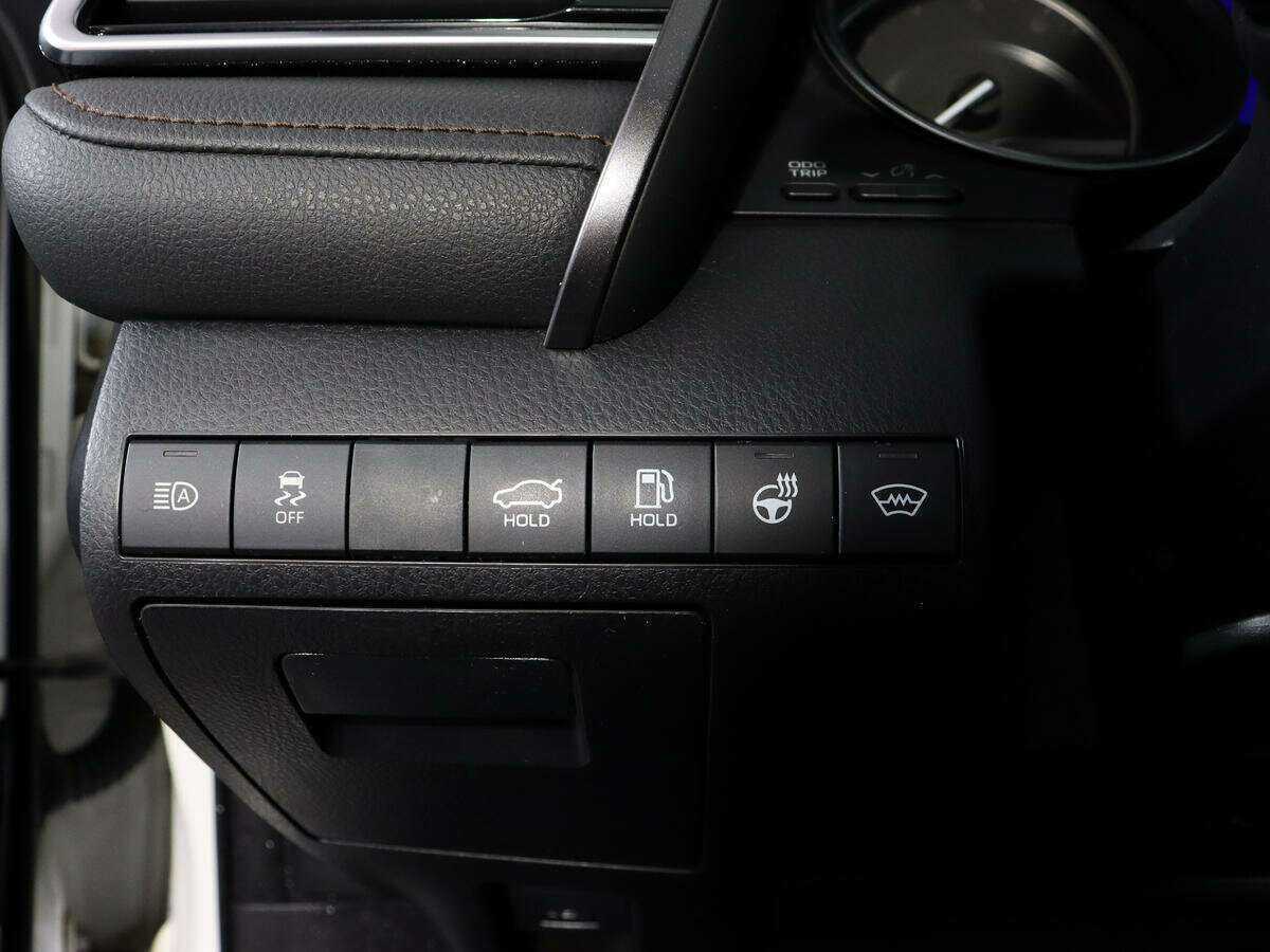 Б/У Тойота Камри 2020 года. Фото: #16