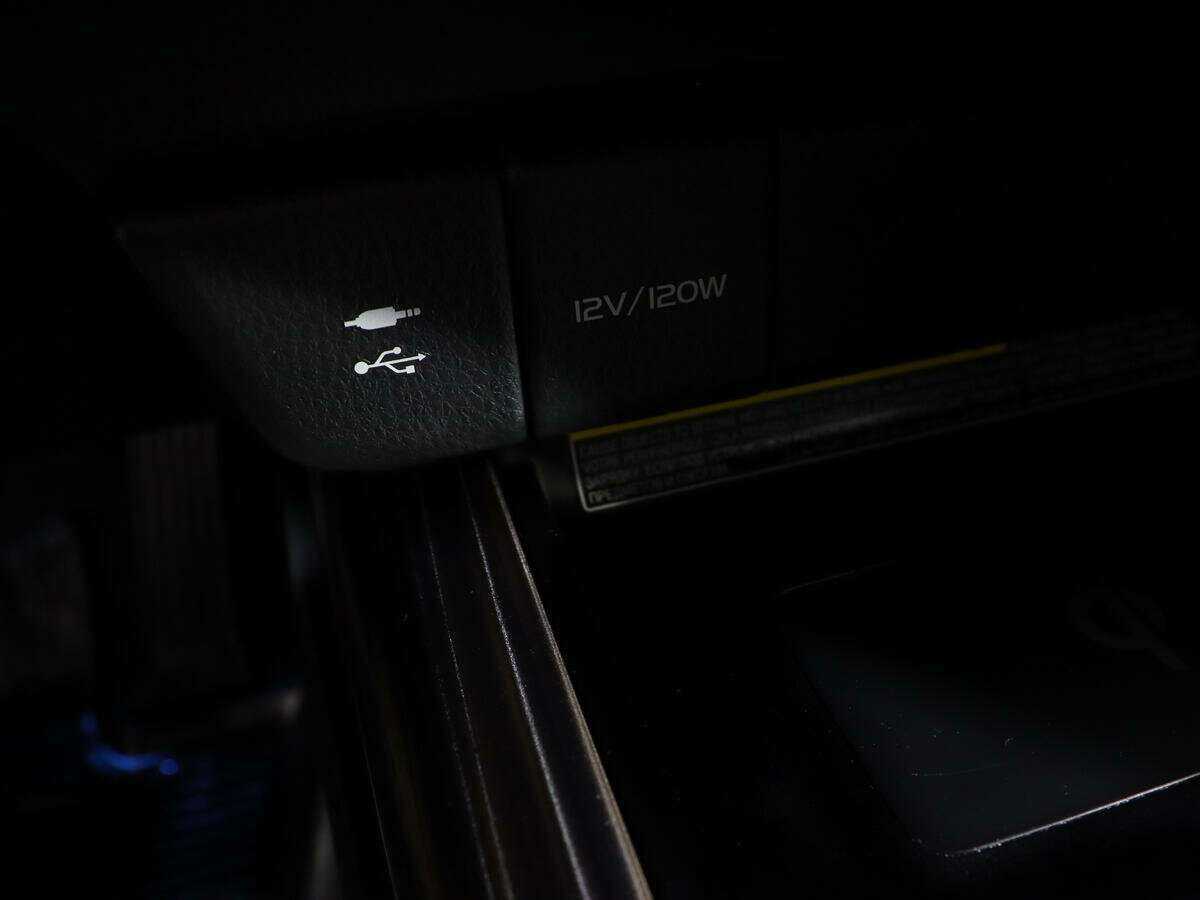 Б/У Тойота Камри 2020 года. Фото: #20