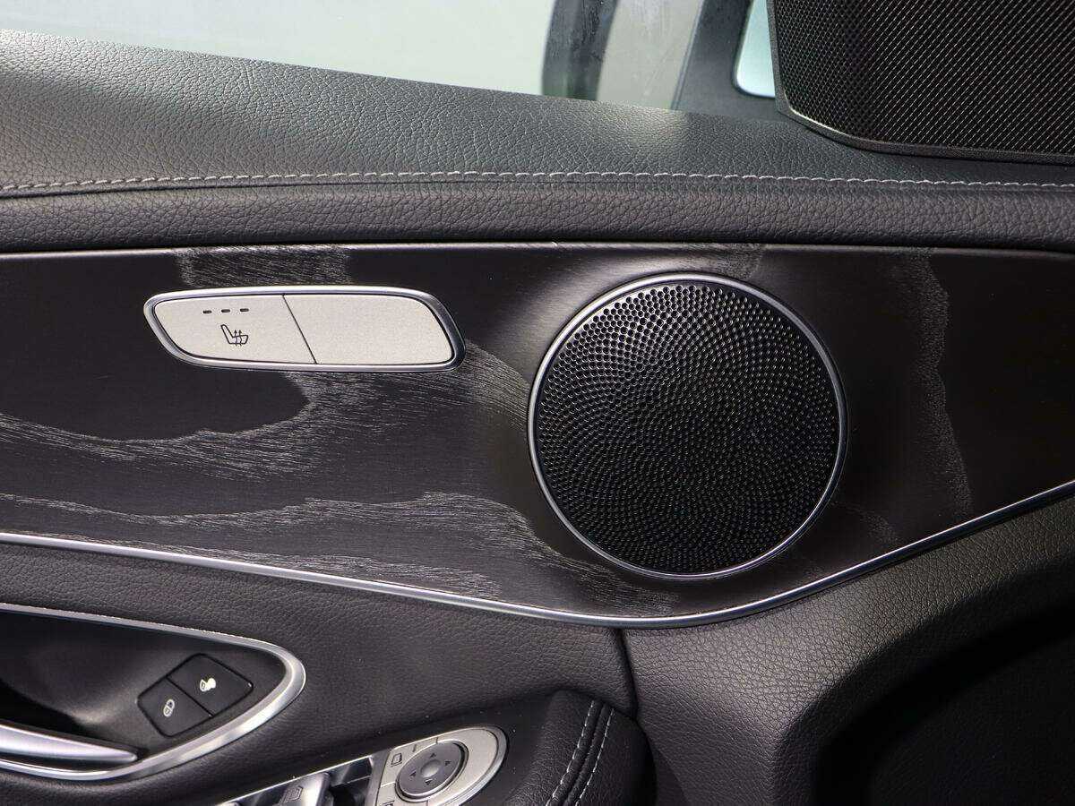 Б/У Мерседес-Бенц Ц-Класс 2015 года. Фото: #16