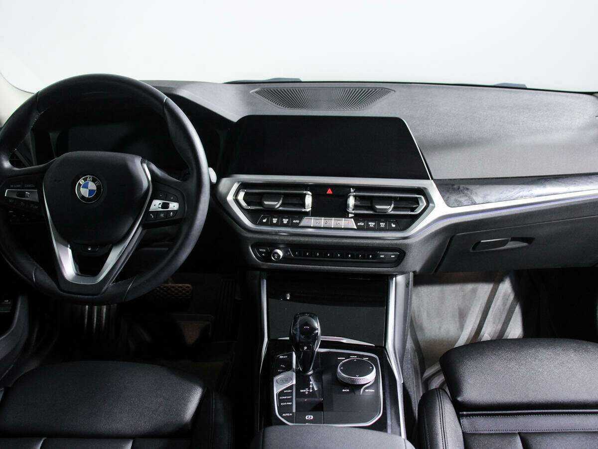 Б/У БМВ 3 серии 2021 года. Фото: #7