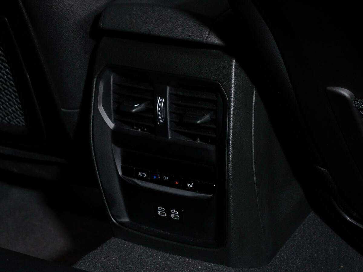 Б/У БМВ 3 серии 2021 года. Фото: #14