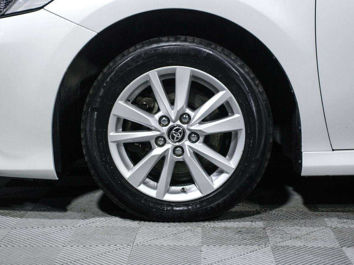 Б/У Тойота Камри 2020 года. Фото: #14