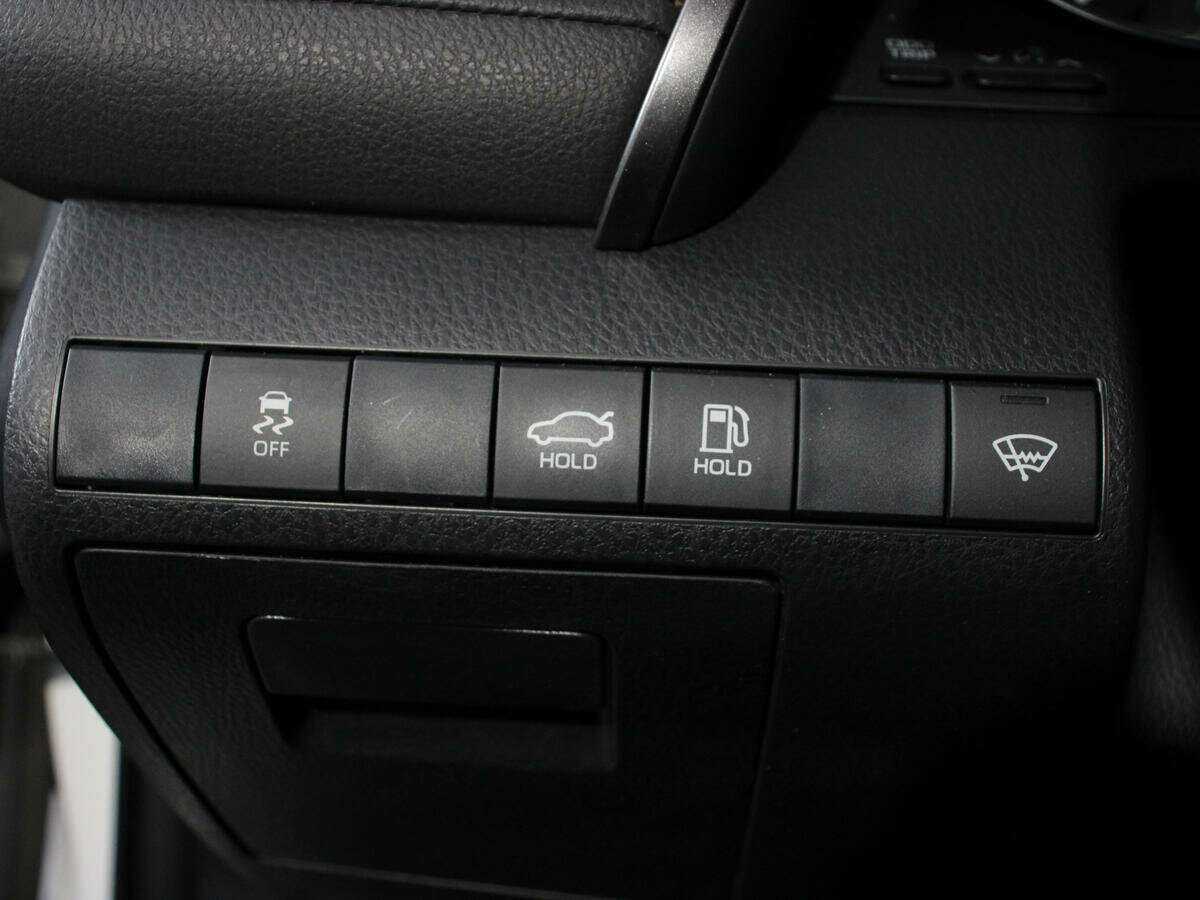 Б/У Тойота Камри 2020 года. Фото: #18