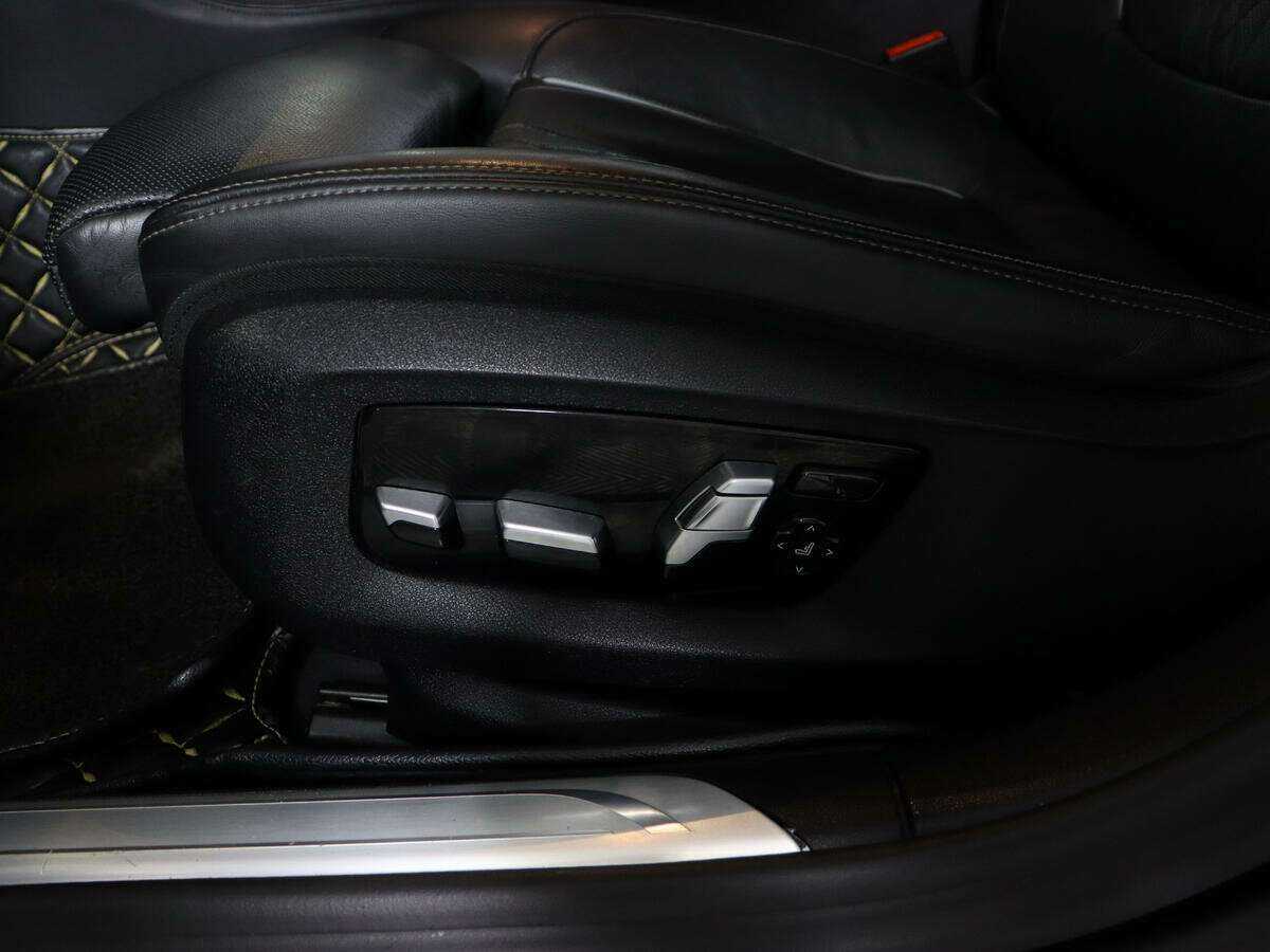 Б/У БМВ 7 серии 2018 года. Фото: #15