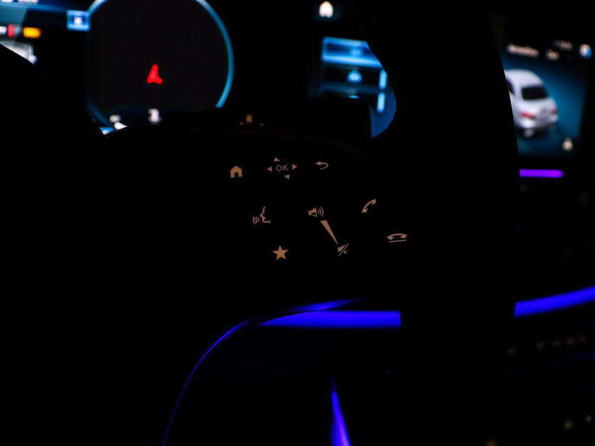 Б/У Мерседес-Бенц Е-Класс 2021 года. Фото: #14