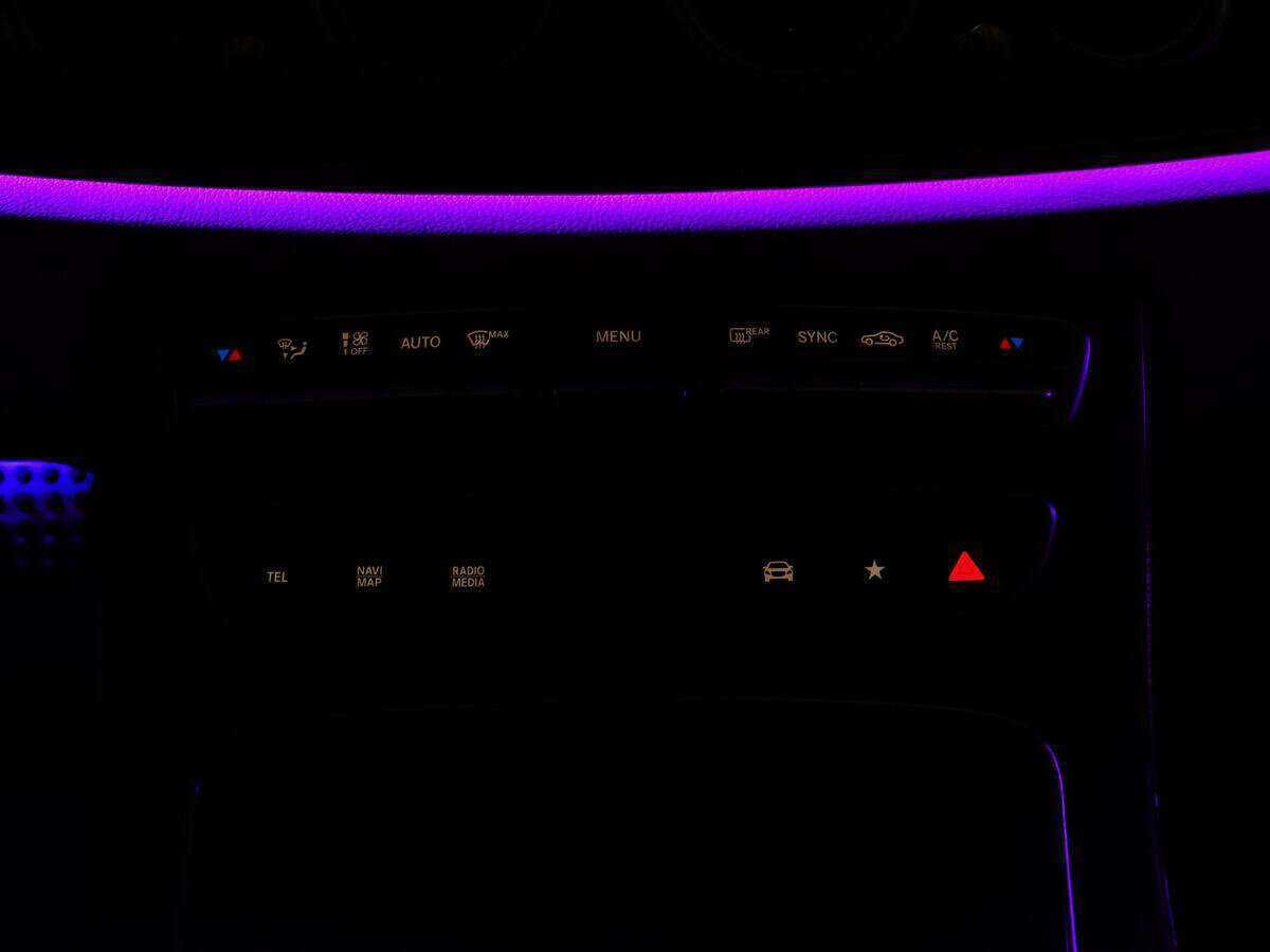 Б/У Мерседес-Бенц Е-Класс 2021 года. Фото: #17