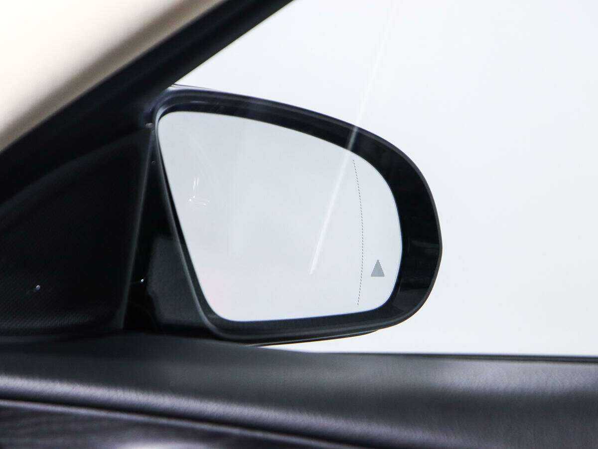 Б/У Мерседес-Бенц Е-Класс 2021 года. Фото: #18