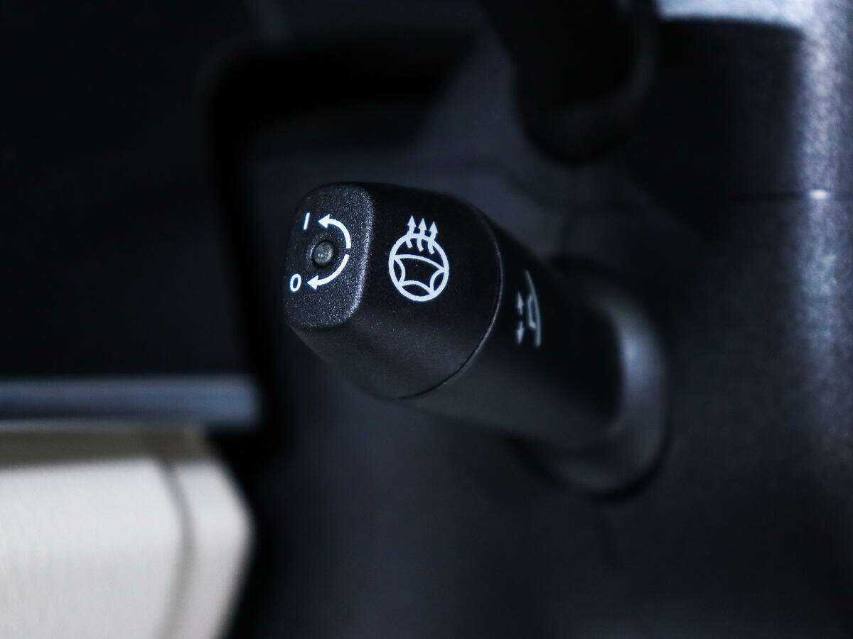 Б/У Мерседес-Бенц Е-Класс 2021 года. Фото: #26