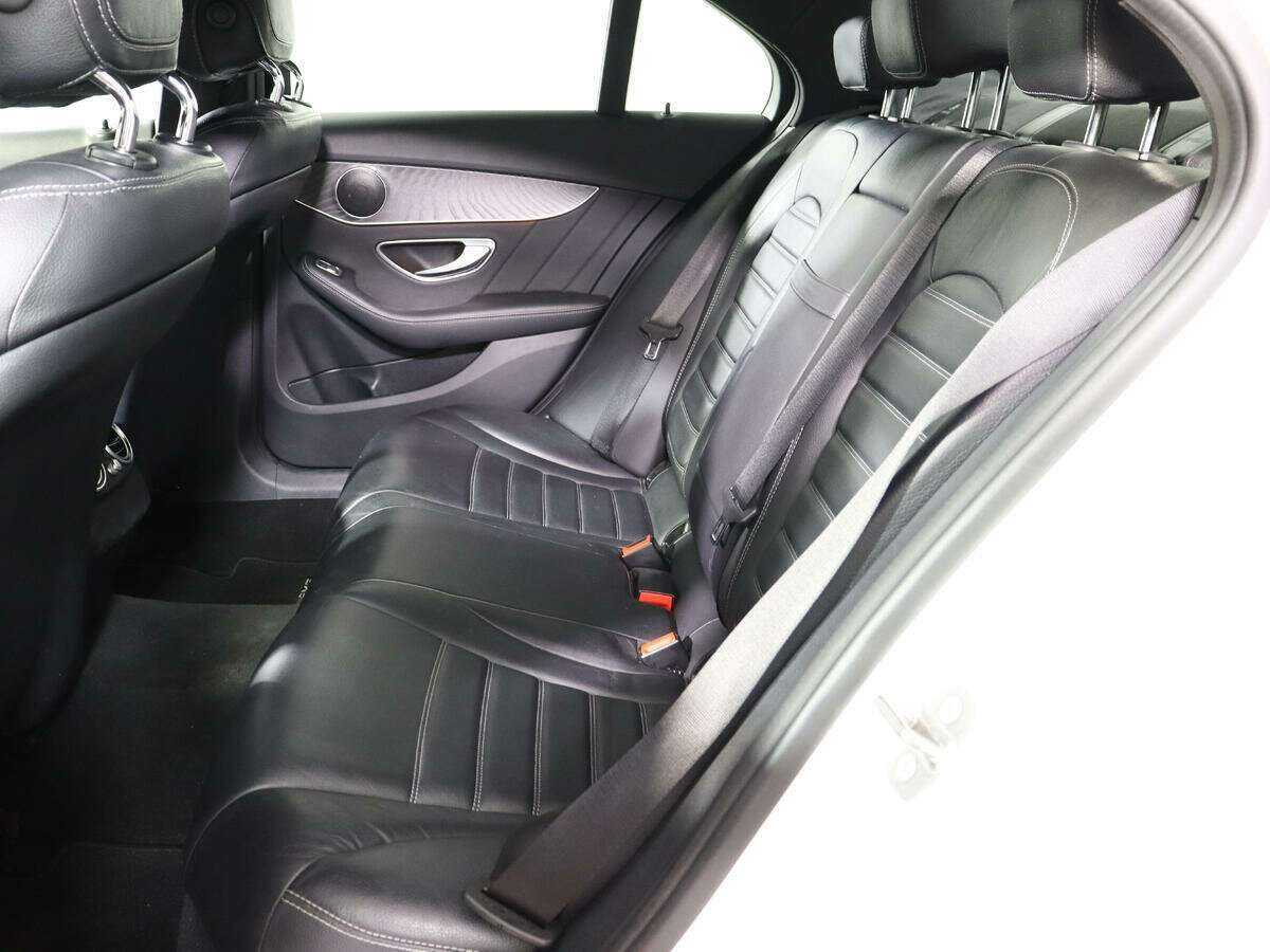 Б/У Мерседес-Бенц Ц-Класс 2016 года. Фото: #9