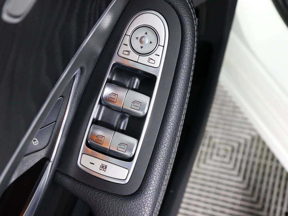 Б/У Мерседес-Бенц Ц-Класс 2016 года. Фото: #15