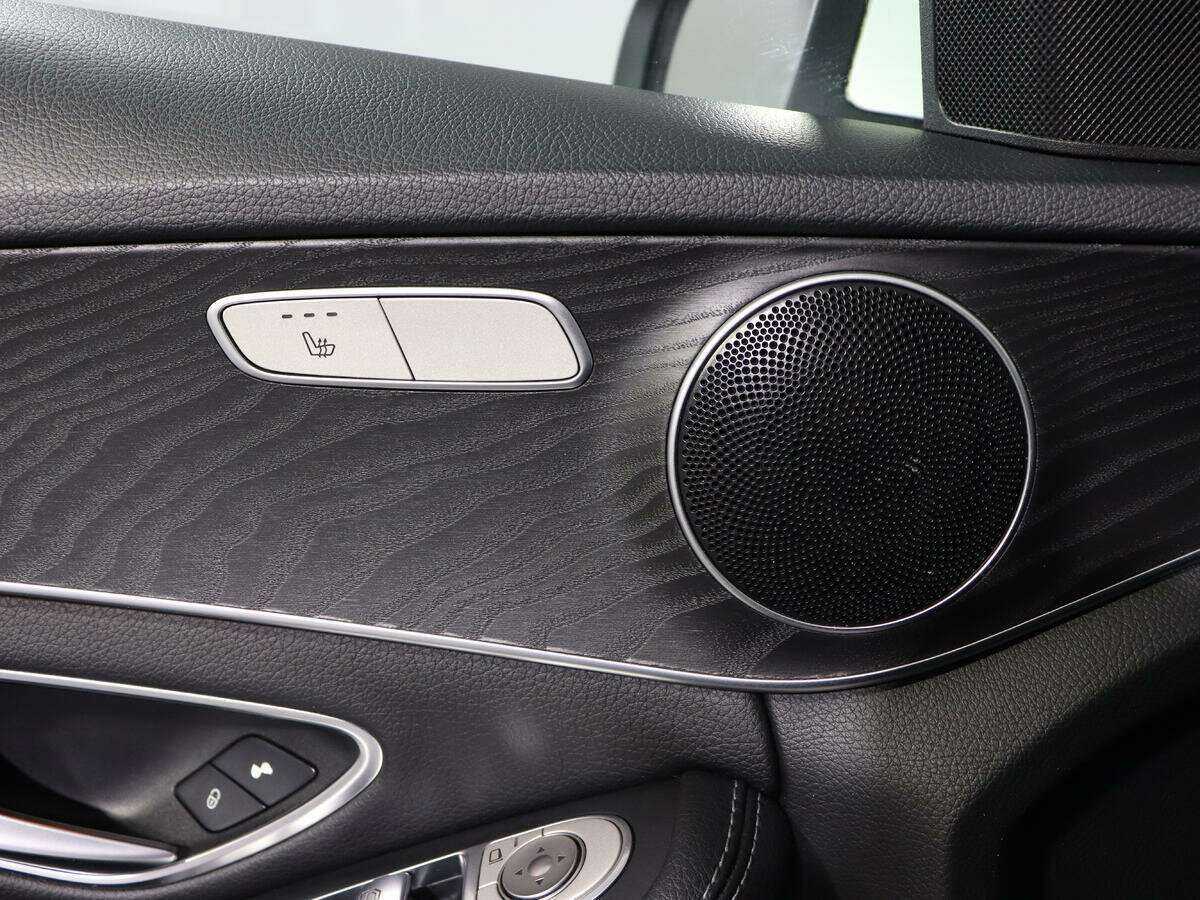 Б/У Мерседес-Бенц Ц-Класс 2016 года. Фото: #17